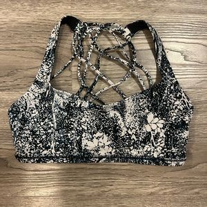 Lululemon sport bra!